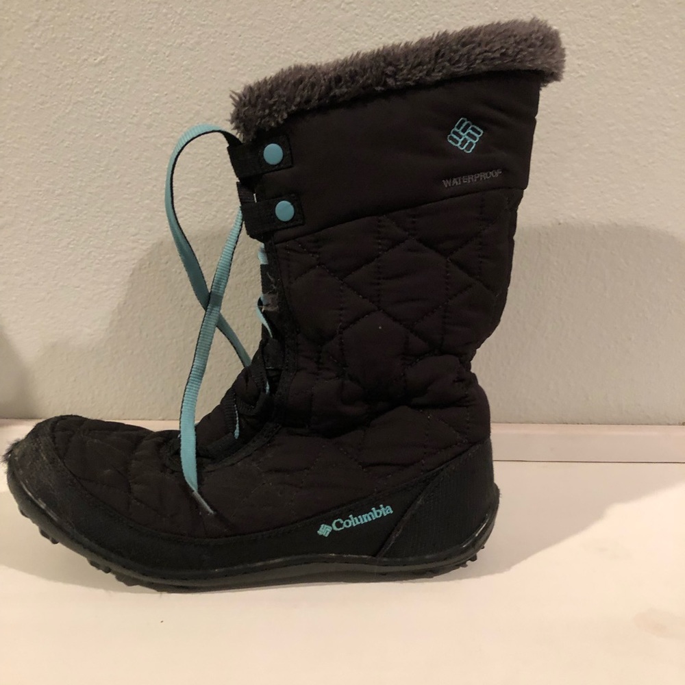 Women’s Columbia snow boots